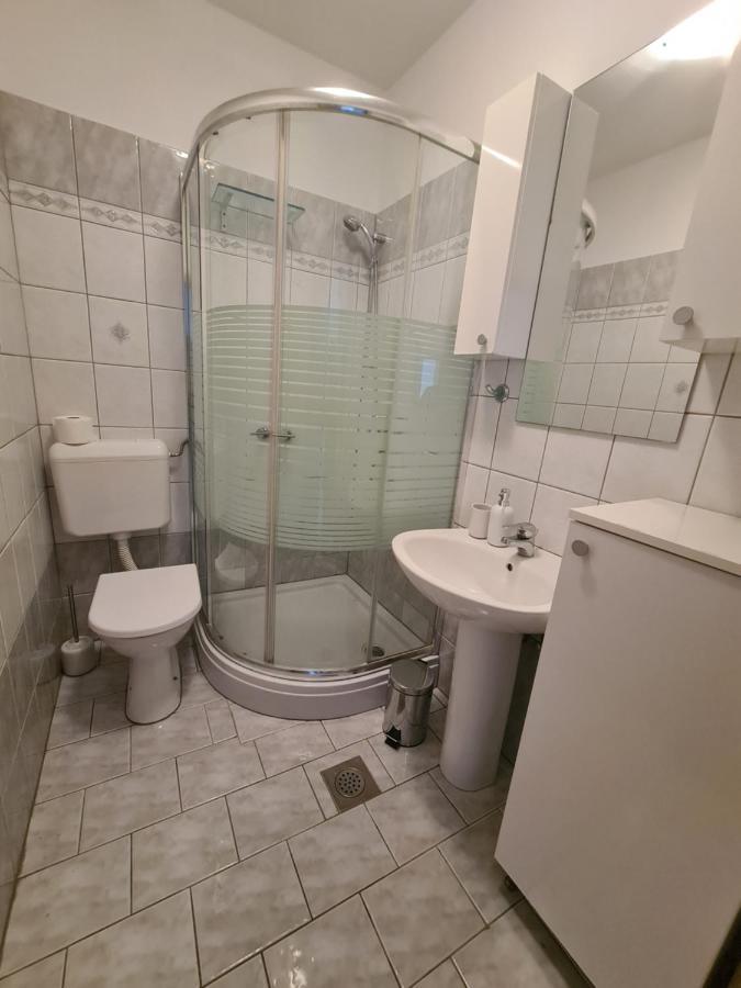 Apartmani Emily Пула Екстериор снимка