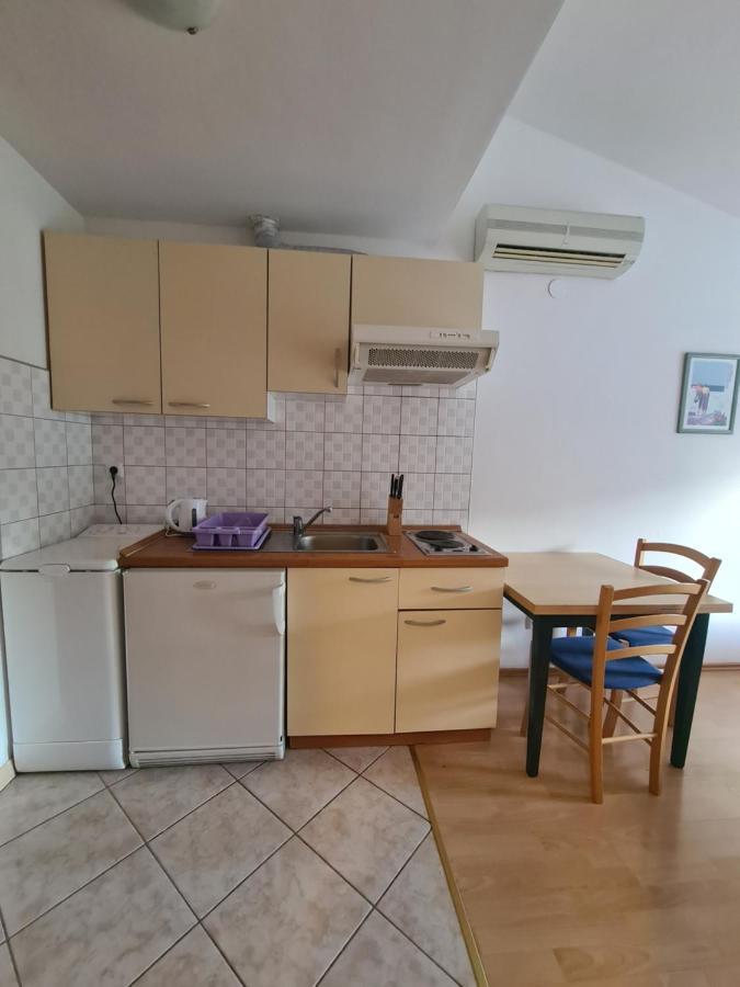 Apartmani Emily Пула Екстериор снимка